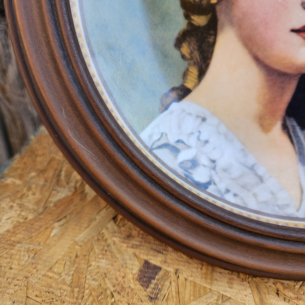 Norman Rockwell Portrait Plate with Brown Frame - Picture 8 of 16
